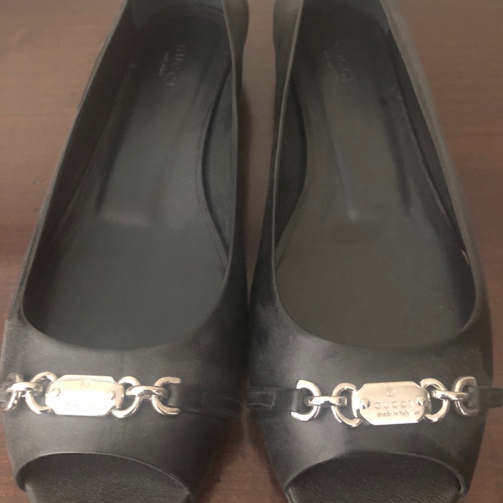 Gucci open toe leather ballerina flats
